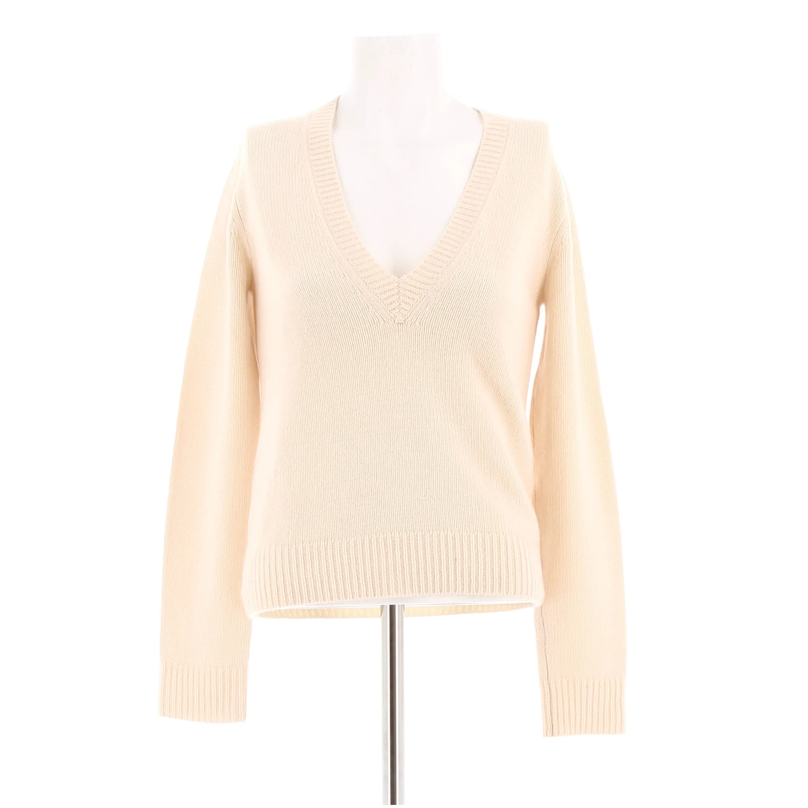 Pull crème à col V