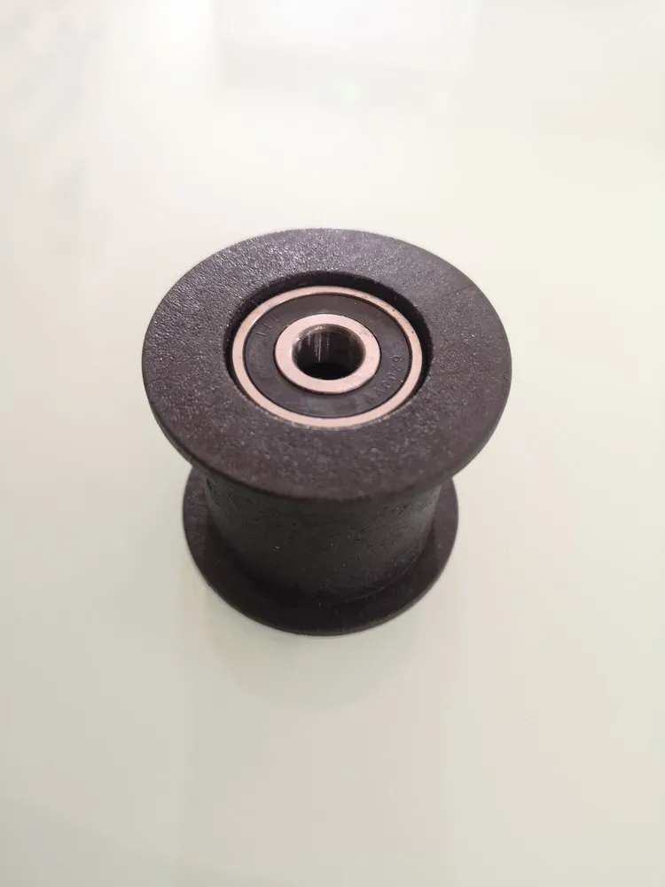 Roller pour polisseuse à tube 