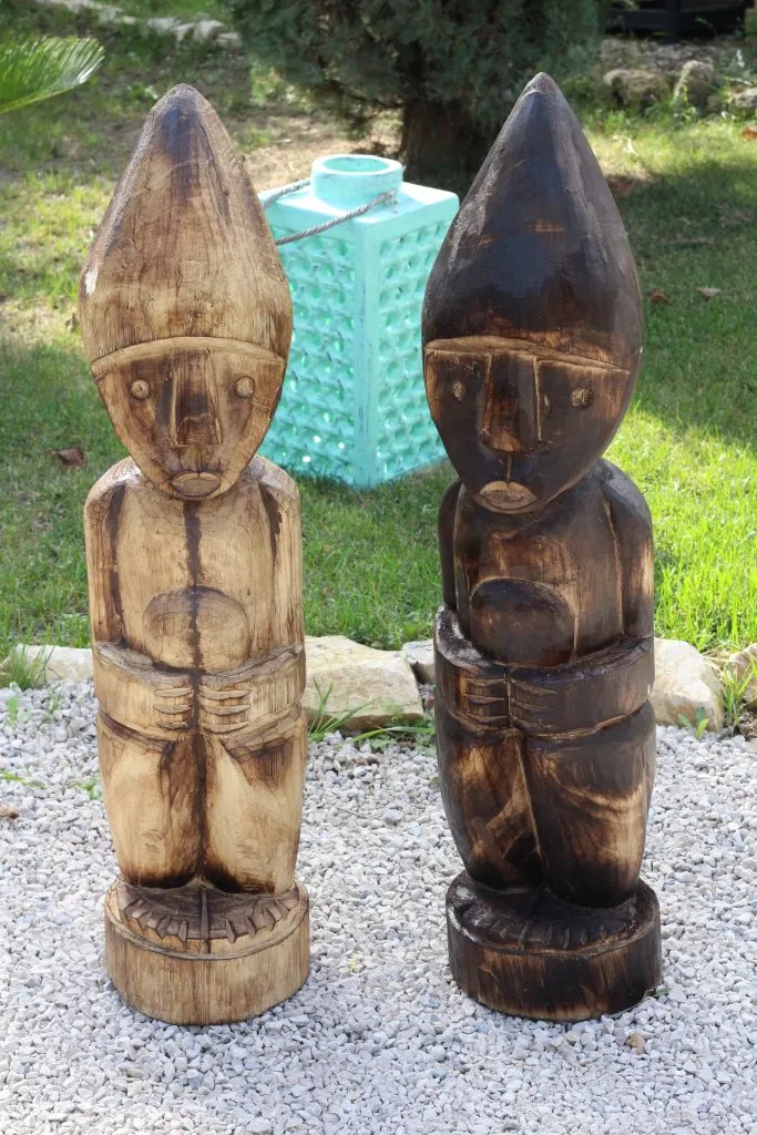 Statue balinaise faite à la main en bois d'Albizia - MENINO